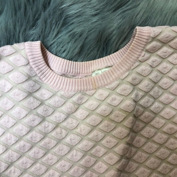 Quilted Cropped Sweater - Picture 2 of 3